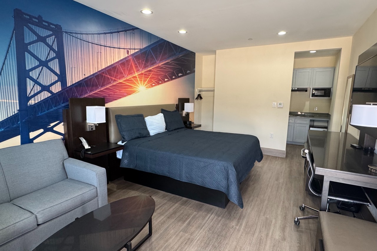 Executive King Bed Guest Room