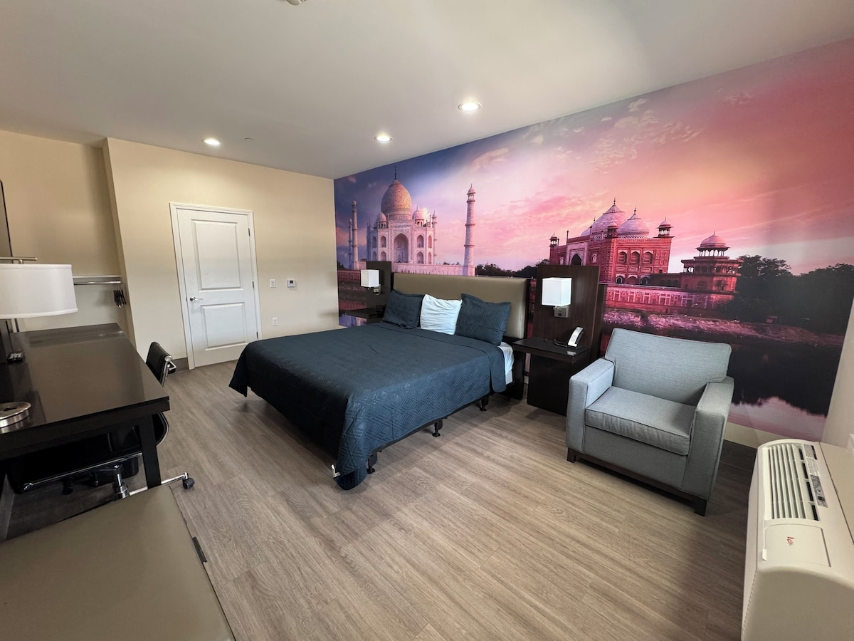 Elite King Suite